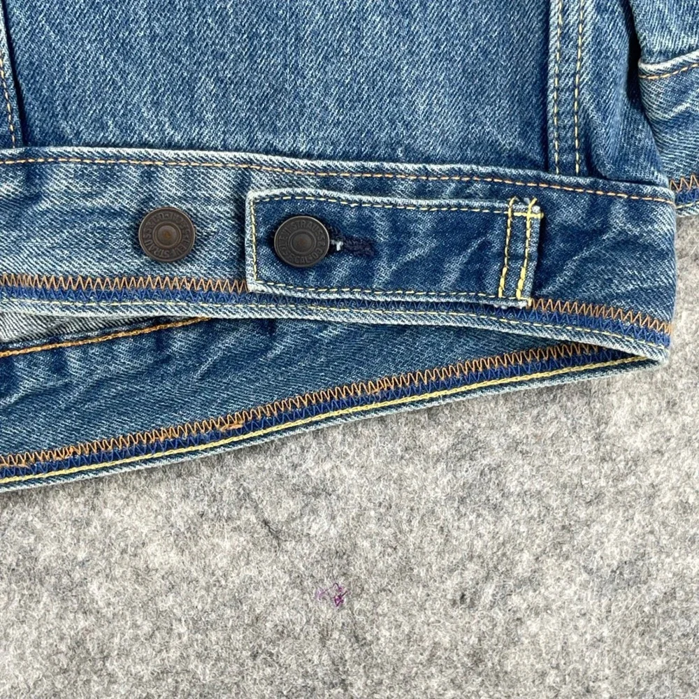 Levi's Trucker Denim Jacket Men XL Blue Relaxed Fit Embroidered Logo A5782-0080